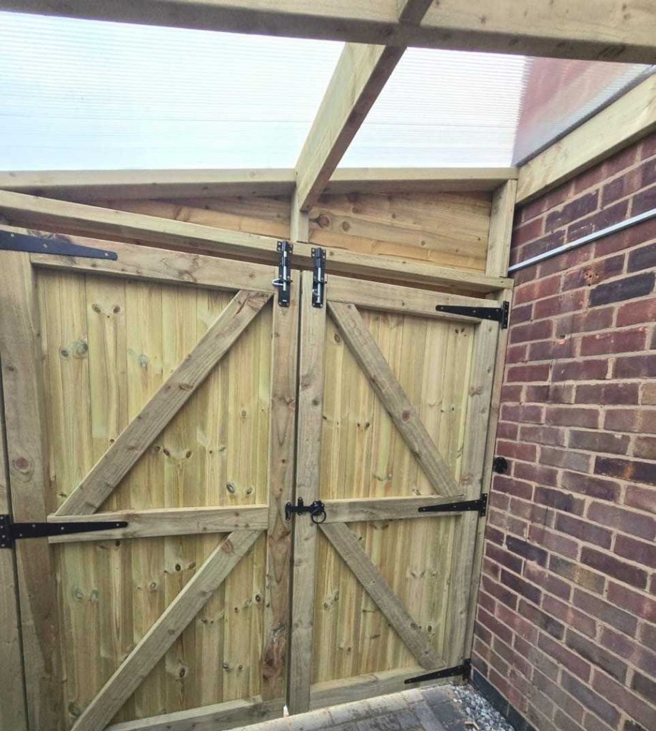 Side Gate